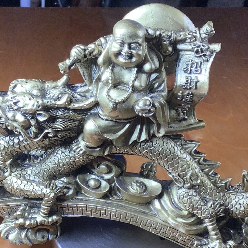 BUDDAH STATUE RESIN